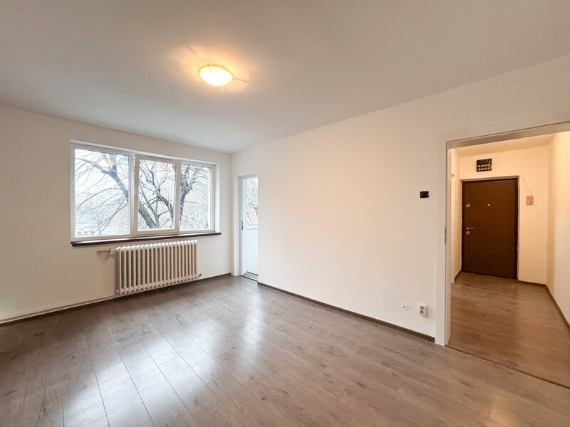 Piata Sudului - Apartament 3 camere pozitie excelenta